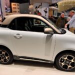 Quanto si risparmia con l’auto elettrica? Consumi 50% in meno della benzina